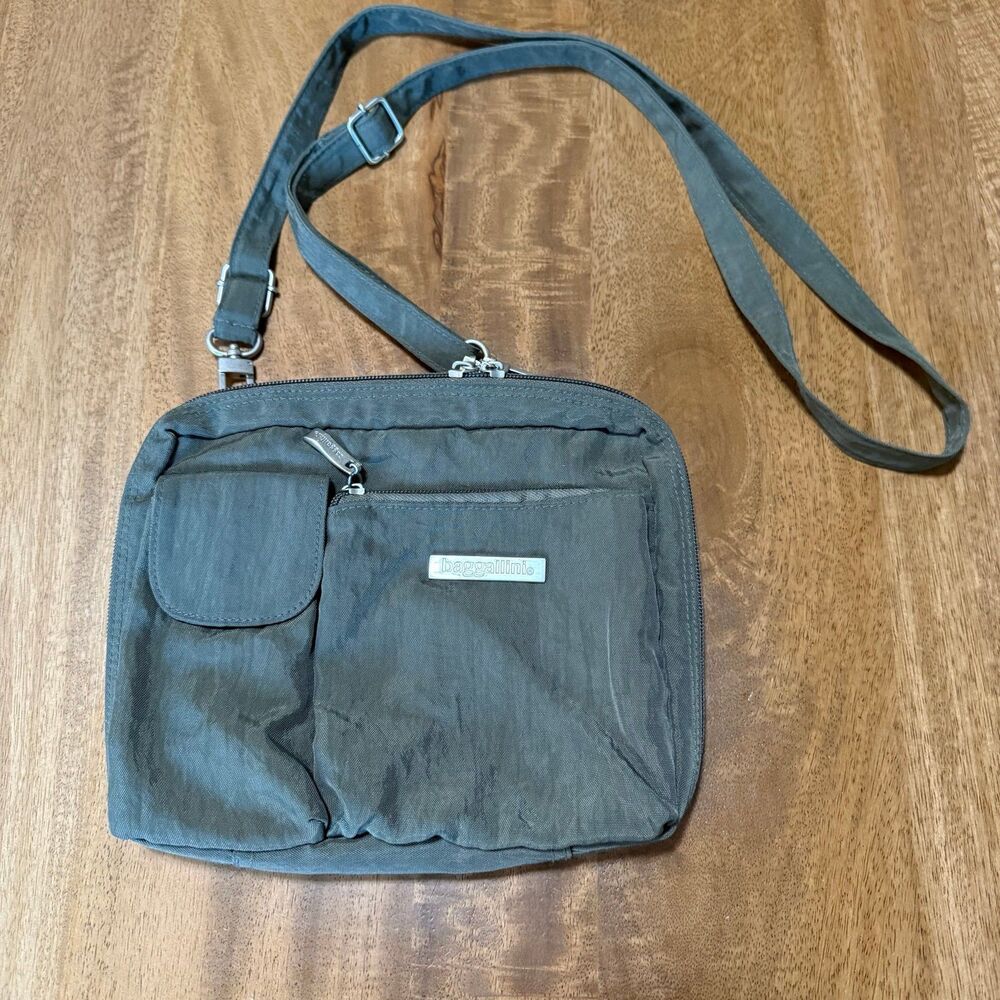 Bagallini Green Sling Crossbody Purse with Orange Liner and Zippers